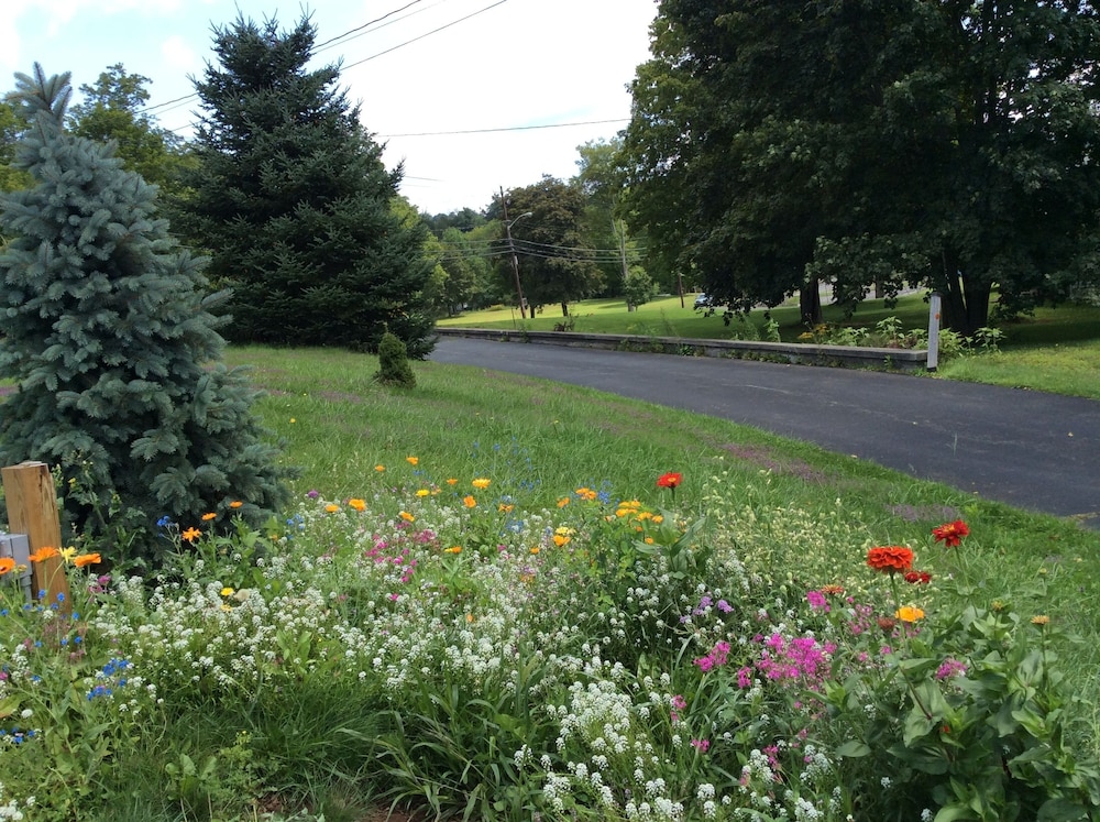 Georgian Garden Inn