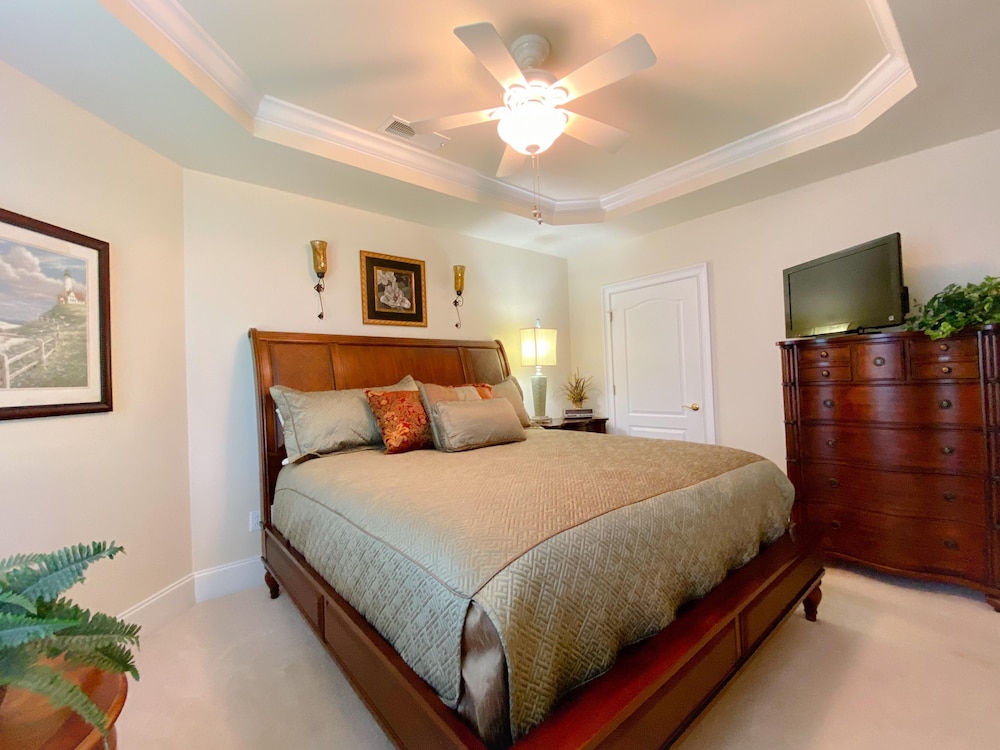 Barefoot Resort by Palmetto Vacations