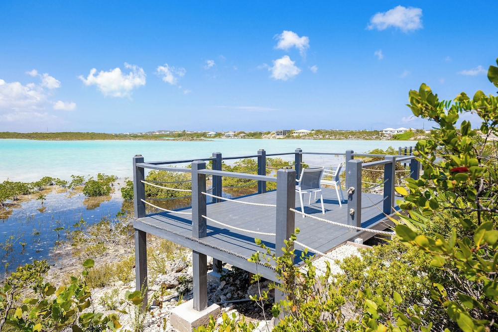 Tropical Waterfront Cooper Jack Villas