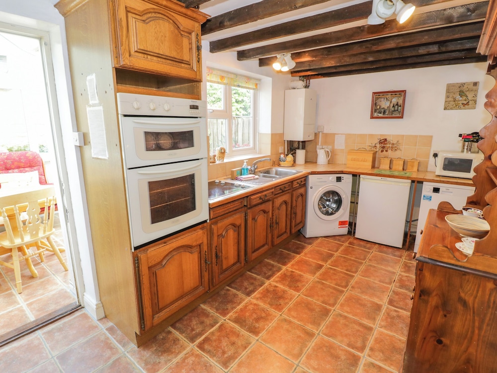4 Lansdown Cottages