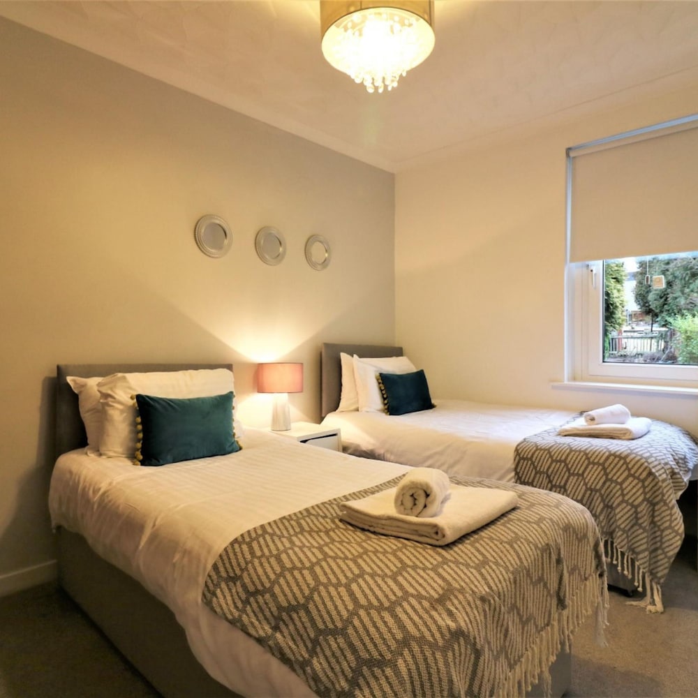 Bruce Terrace Lower - Blantyre view 4