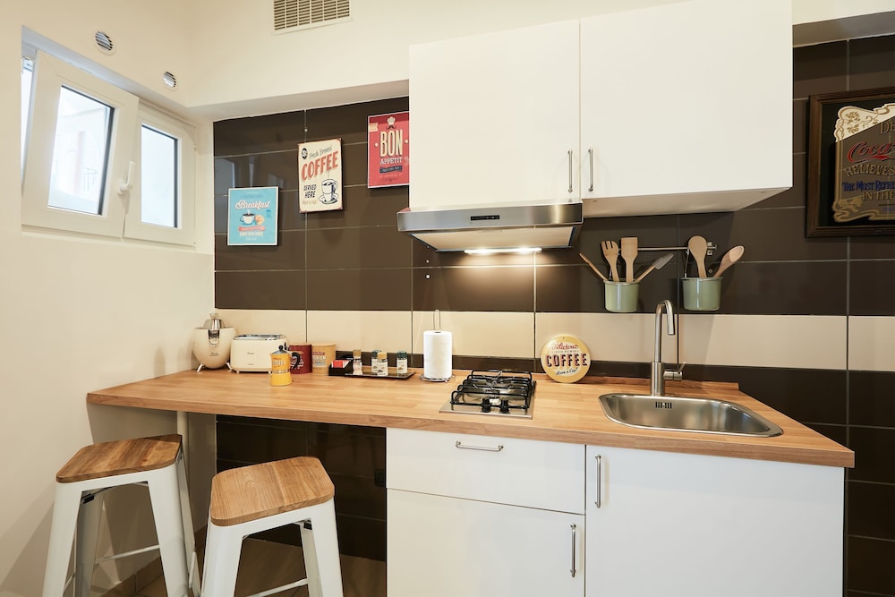 Vicky s Luxury Guesthouse by Napoliapartments