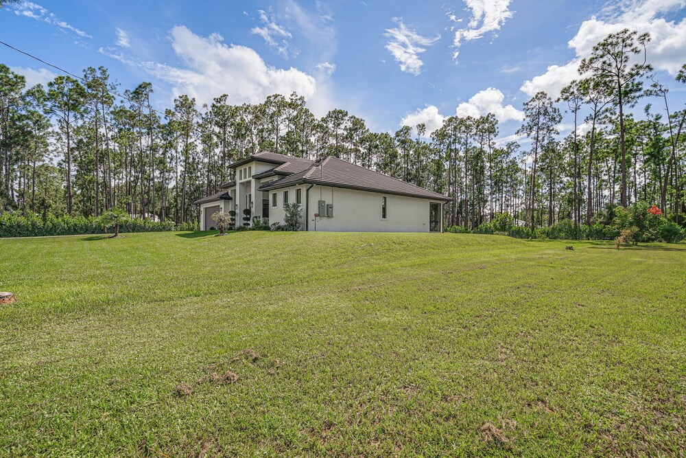 Lehigh Acres Home ~ 7 Mi to River! view 5