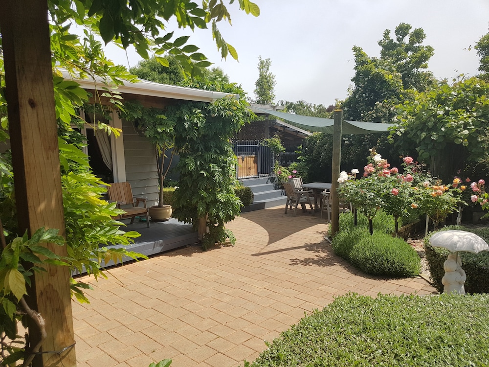 Hotel Olde Mill House B&B - Image 1