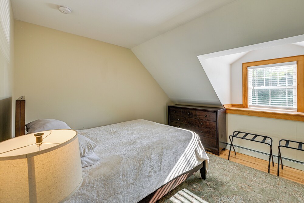 1 Mi to Acadia National Park: Spacious Retreat!