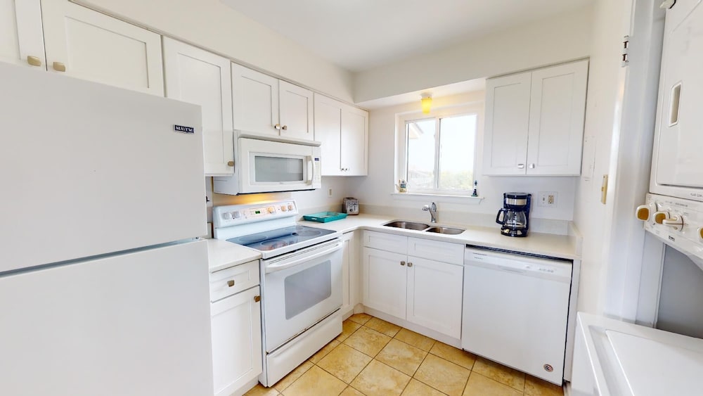 Lighthouse Point 2 by Tybee Vacation Rentals
