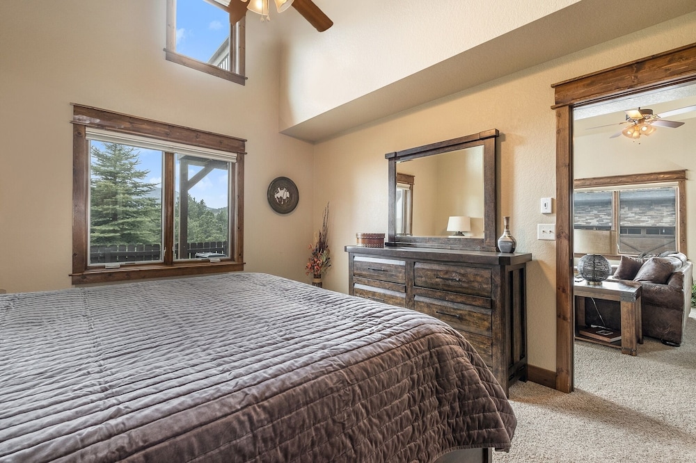 Twin Pines -- Ev 6123 3 Bedroom Townhouse by RedAwning - Property Image 29