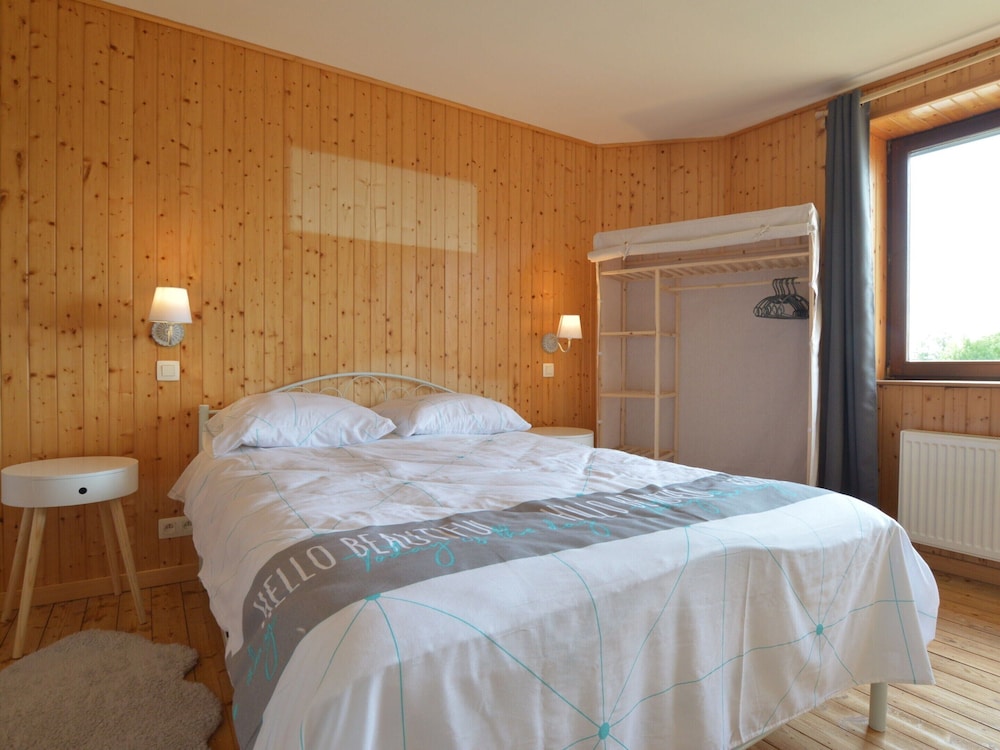 Fine Holiday House with Sauna & Large Terrace near Malmedy view 4