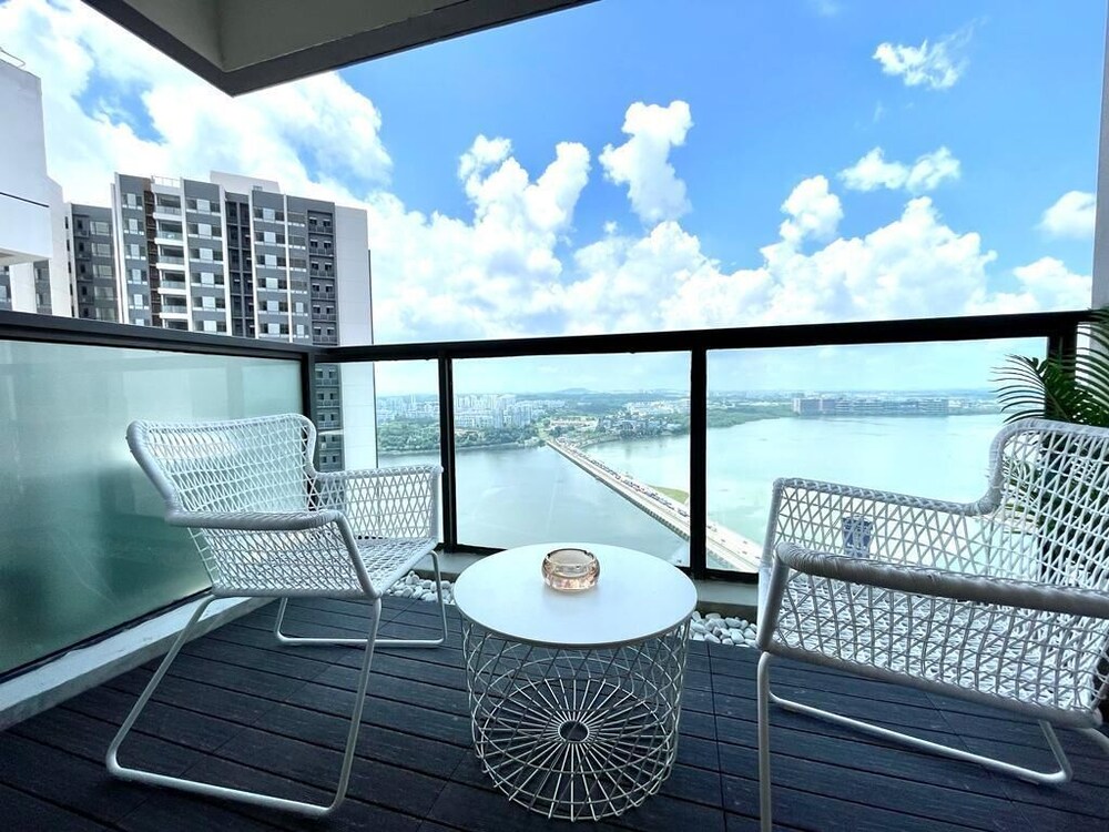 R&F Princess Cove at ANJU