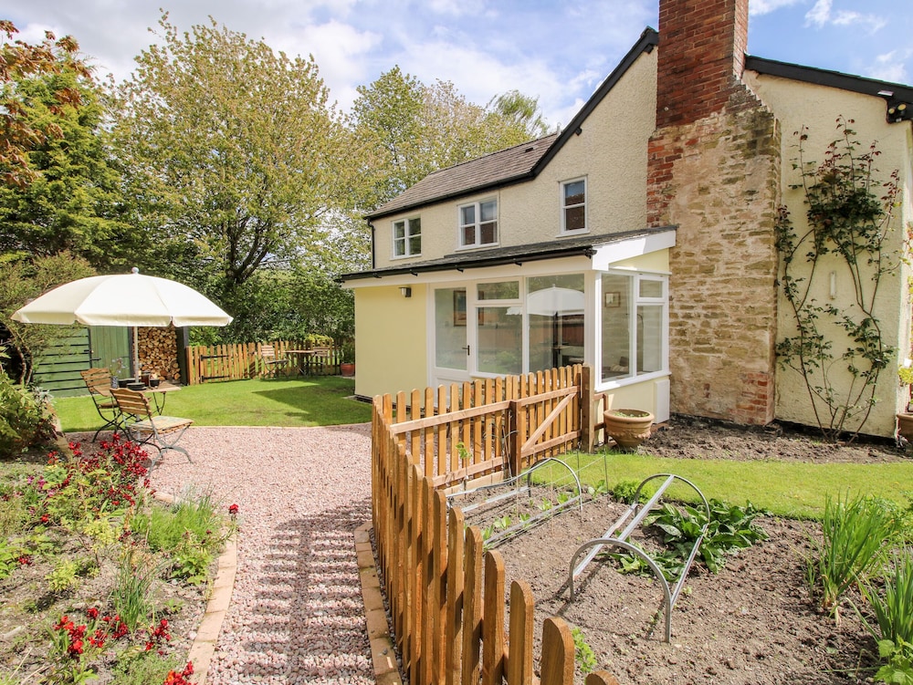 Nash Cottage