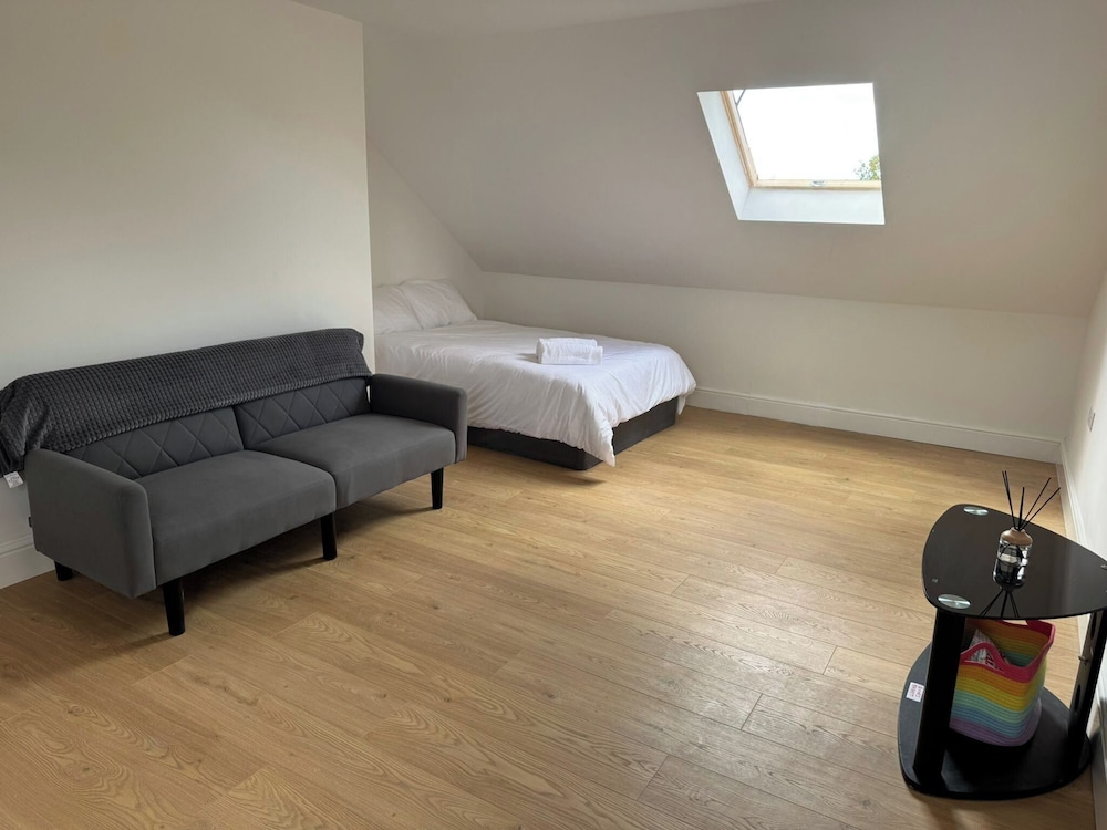 Lancing Road Cozy Apartment in Croydon