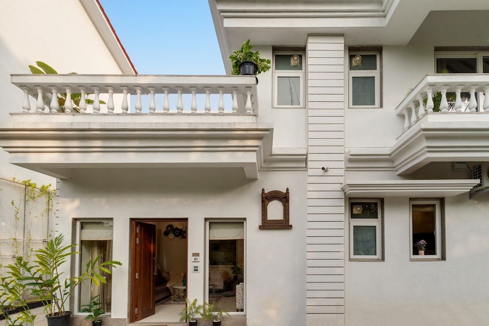 AquaVista Assagao Residency