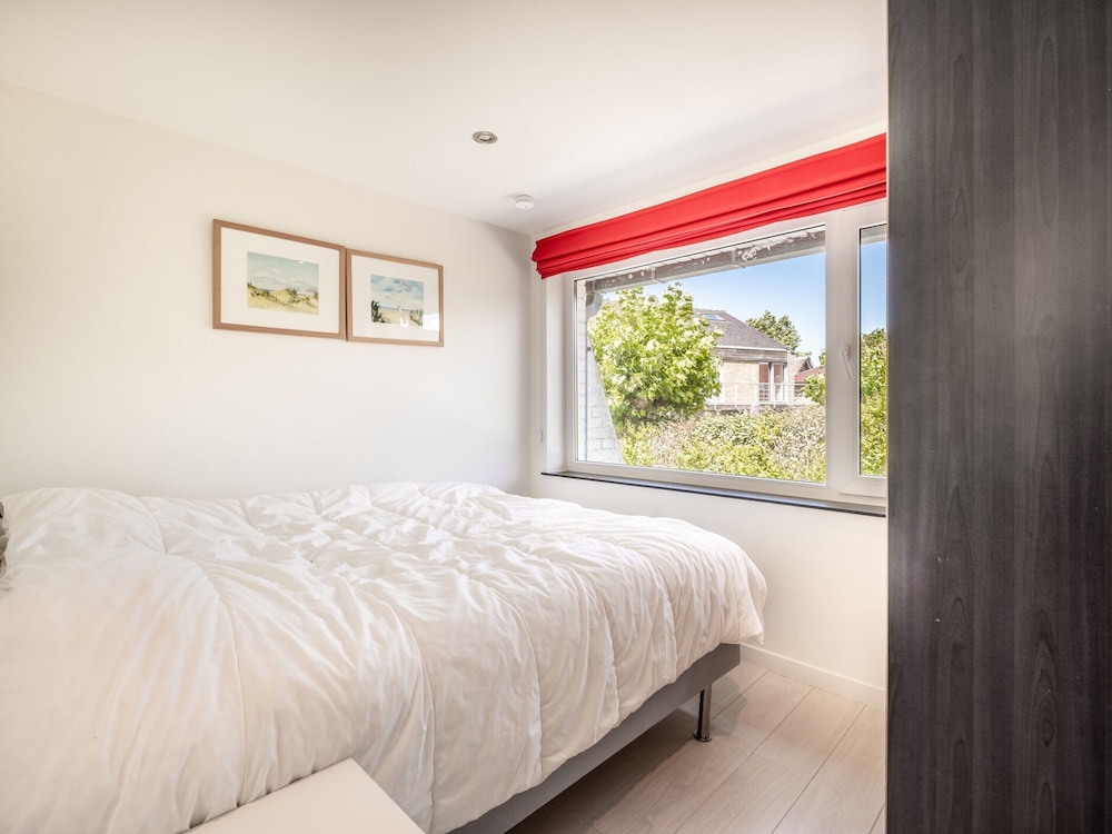 Villa in Koksijde With Sunny Terrace