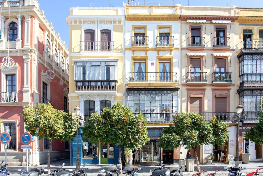 Genteel Home Chicarreros