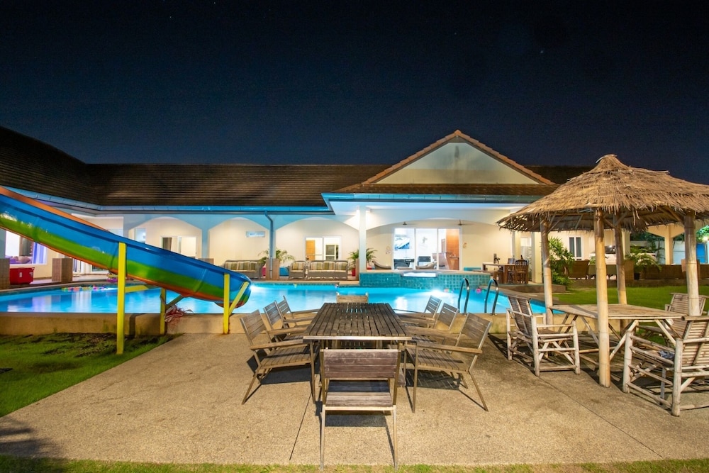 Pool Villa for Families and Party