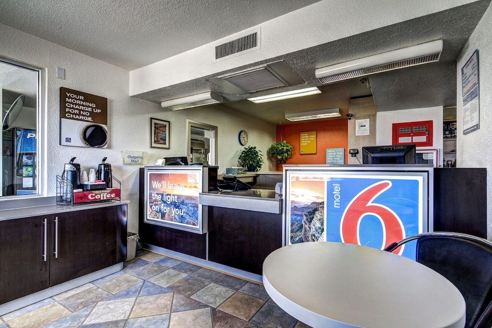 Park Inn by Radisson, Wells view 3