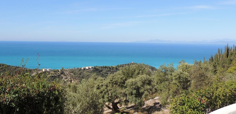 Villa Daphne - Agios Nikitas Villas photo 2