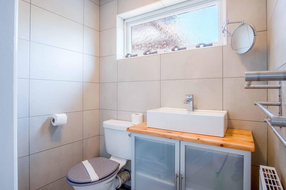 Cosy Cottage - 2 Bedroom Cottage - Mumbles