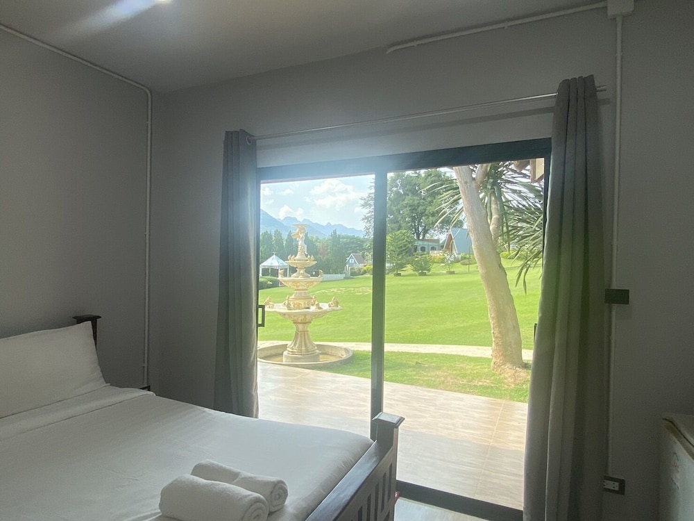 Riverside Hill Resort & Restaurant