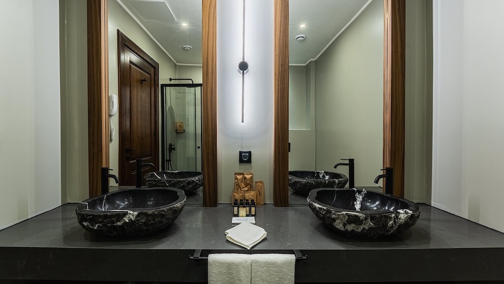 Belmondo Süitler - Image 124