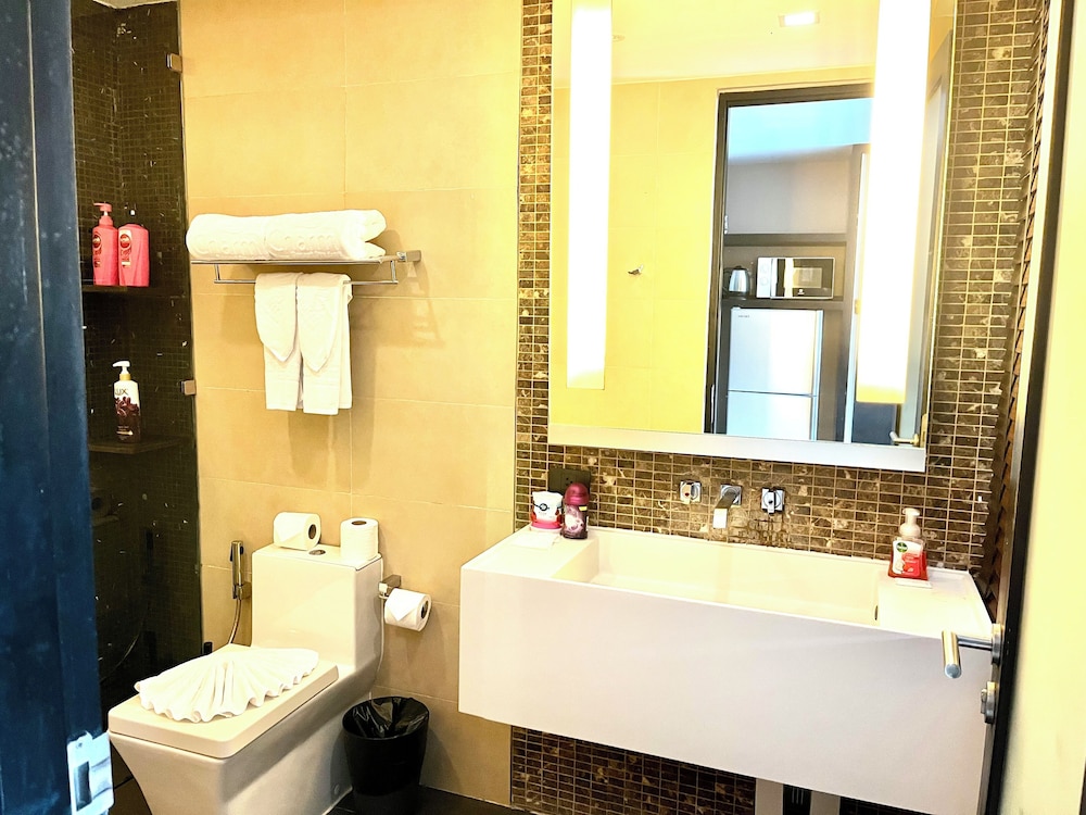 Studio Apartments With Shared Pool Near