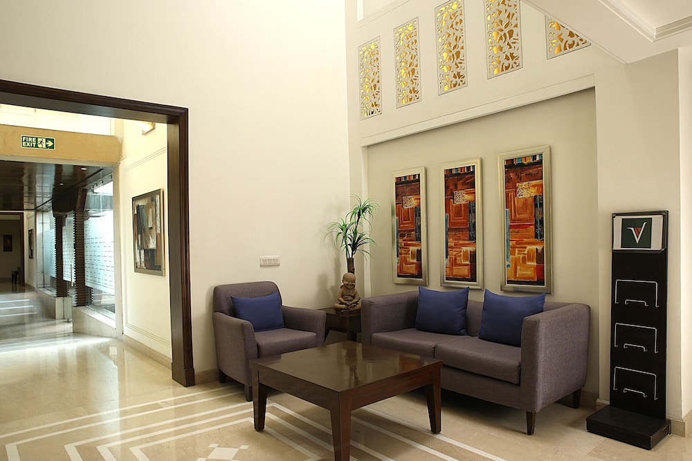 Inde Vista Woods Signature Tower