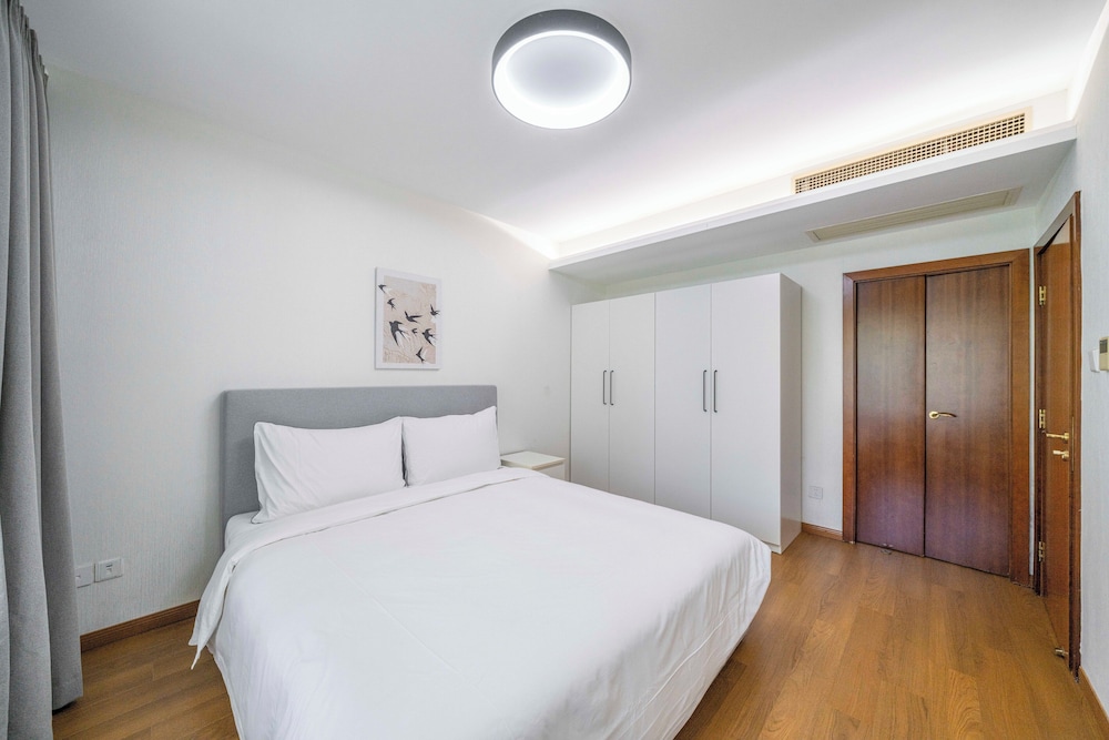 Tyms Morden 3BR 2BA APT Bella Vita