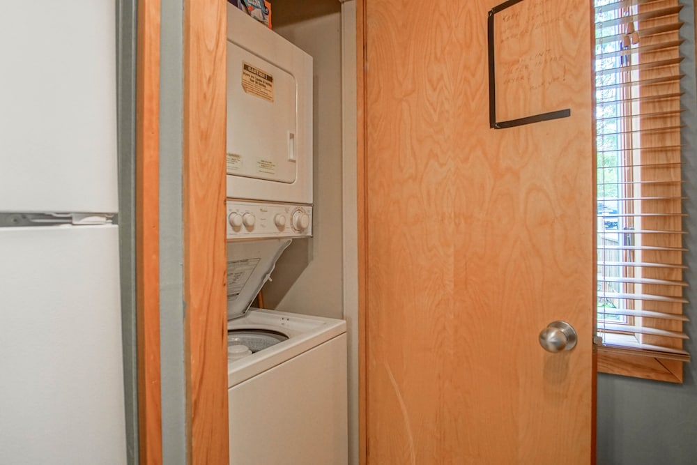 Powderidge #14: 2 Bedrooms, 2.5 Bath: Slope Side, Wood Fireplace