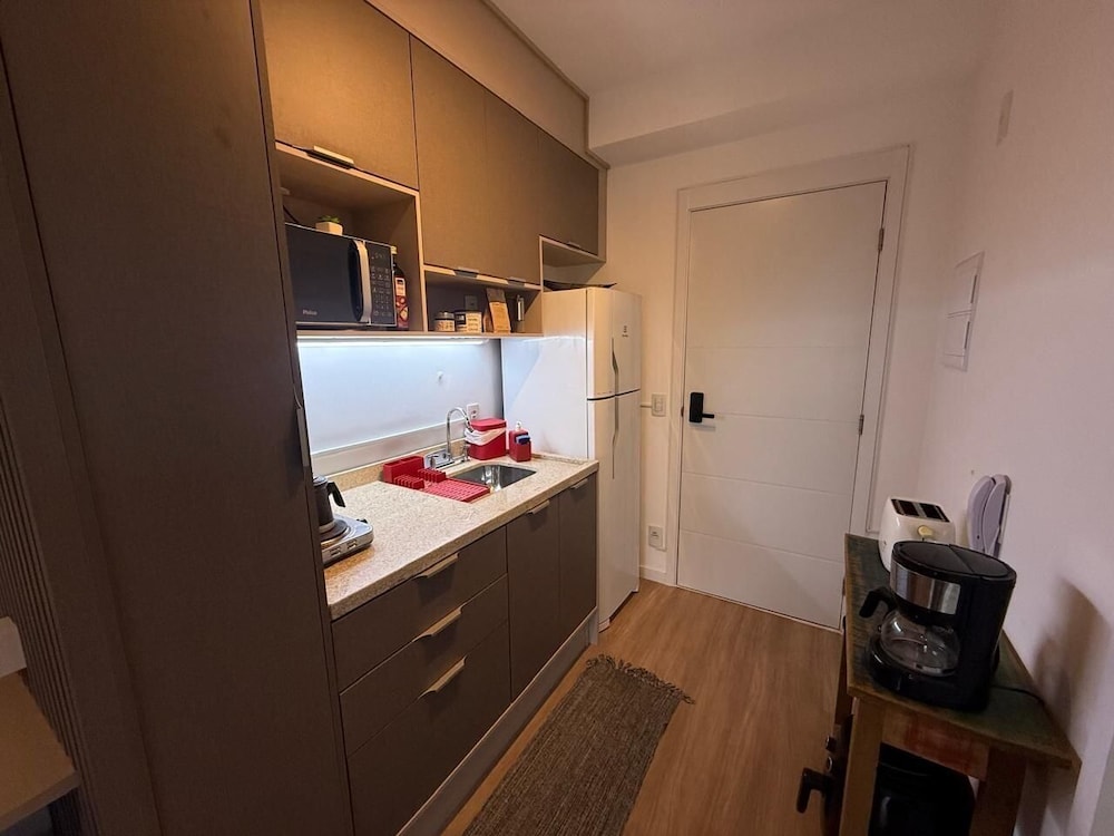 Haus Mitre Residences
