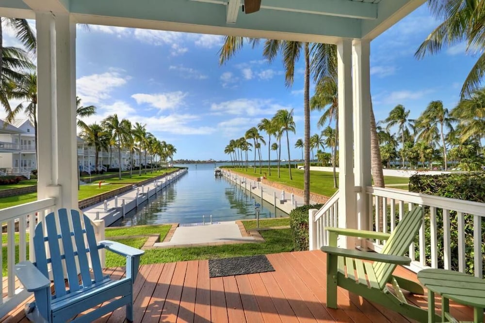 Waterfront Luxury Villa