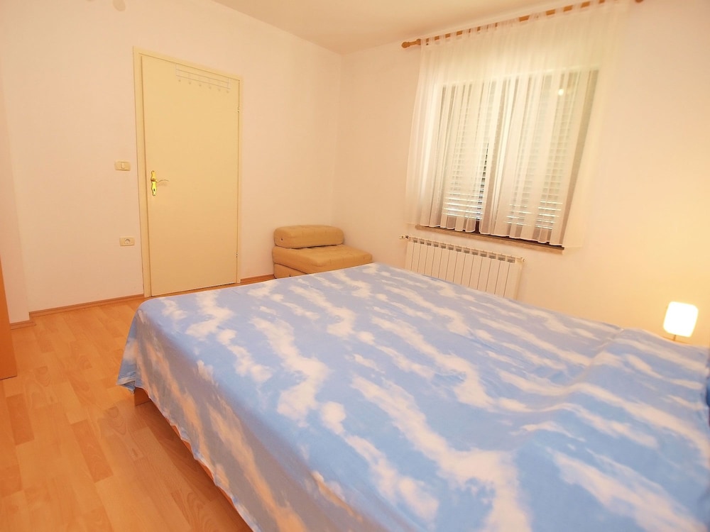Apartment 21 view 3
