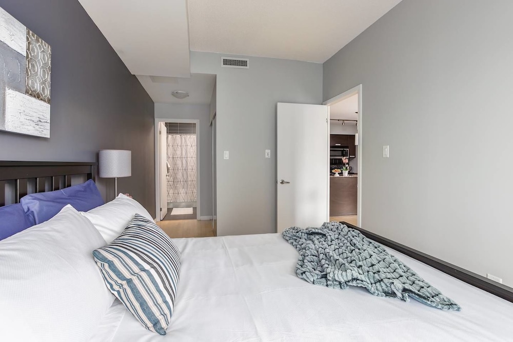Luxurious 2-bedroom Condo