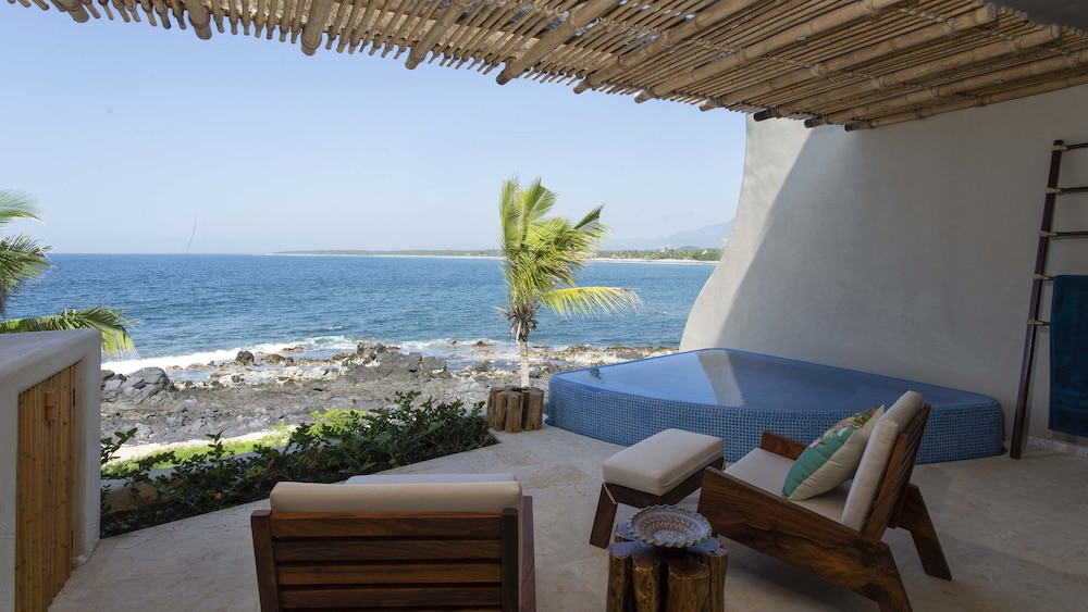 Punta Majahua Condos