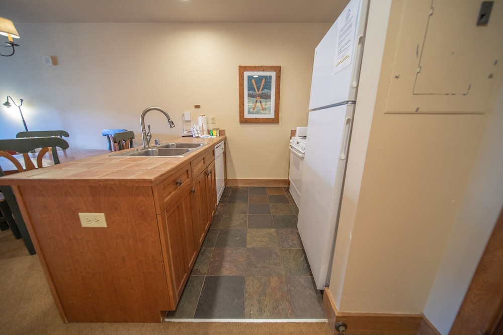 Red Hawk Lodge 2297