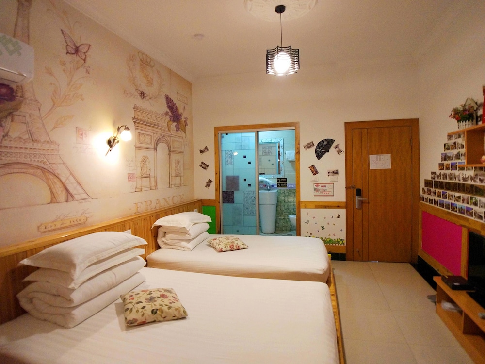 Wuzhen Guyun Qianxun Guest House
