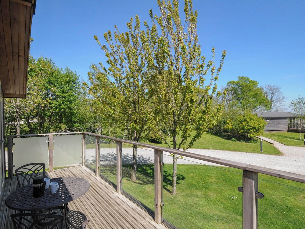 11 Meadow Retreat