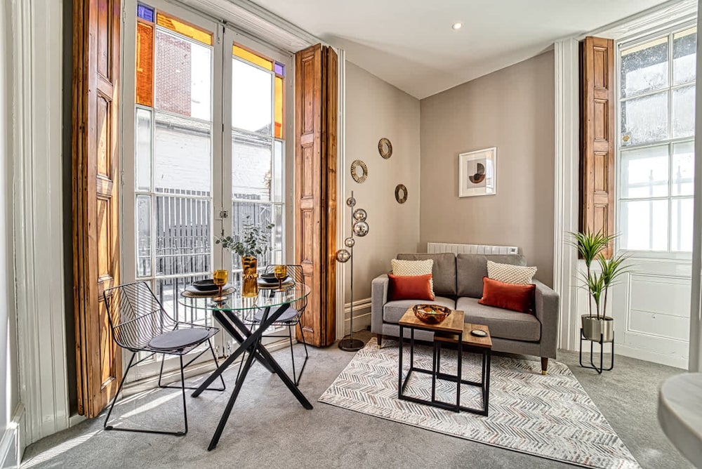 Host Stay Shaw Street Apartment