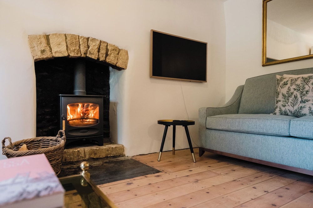 Historic 3 BD Cottage in the Cotswolds