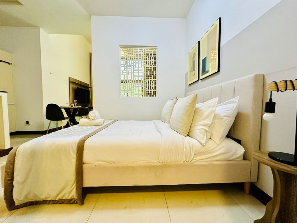 Manzil- Chic Studio in JVC With Premium Amenities