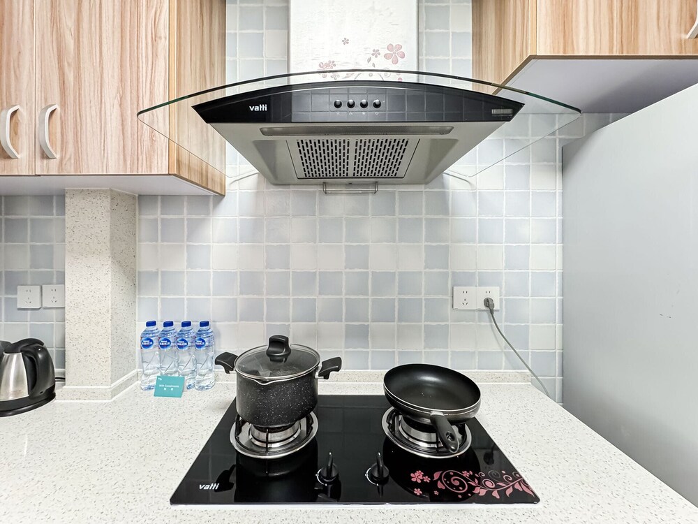 Tyms 2BR Apt TianshanRD Near CESIS Line2