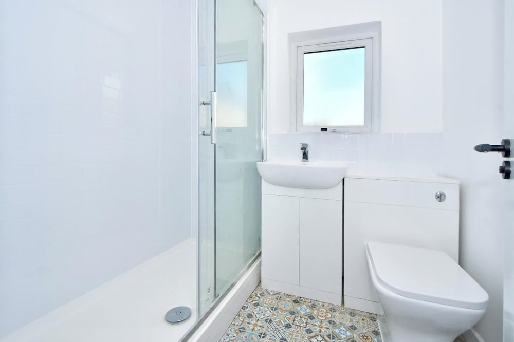 Stylish 3bedroom Near Stoke-on-trent Hospital