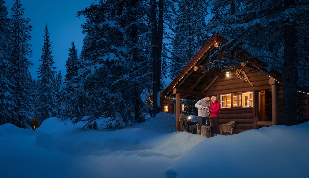 Storm Mountain Lodge Cabins & Dining