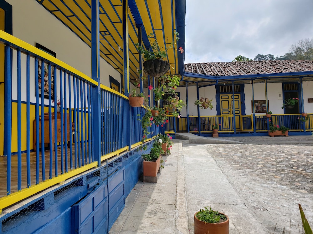 El Rancho de Salento by Prima Collection