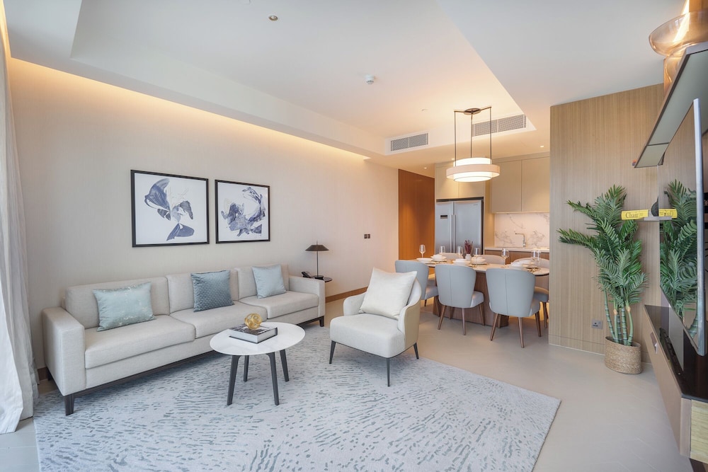 Address Residences Dubai Opera - Burj Khalifa City Views 2 & 3-Bedroom Apartment 1 minute walk to Burj Khalifa, Dubai Mall, Dubai Fountain by Heaven Crest