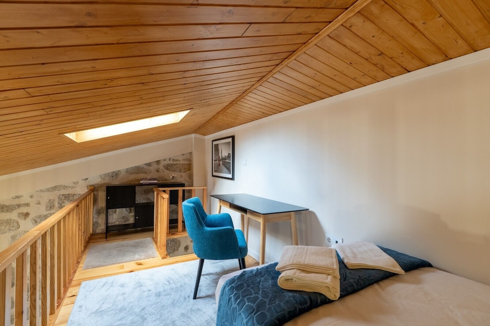 City Center Comfort Apartment B by Vacationy