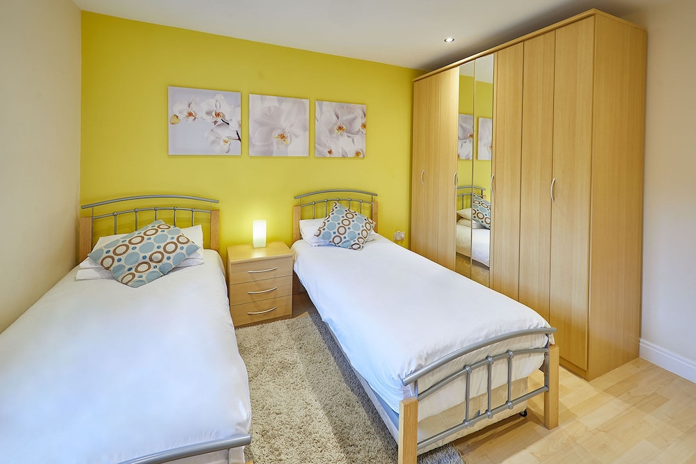 Host Stay Seal View