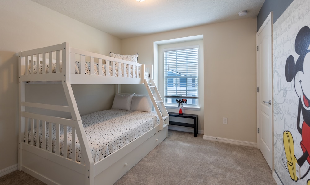 7155oml-solterra Resort 5 Bedroom Townhouse by RedAwning view 3