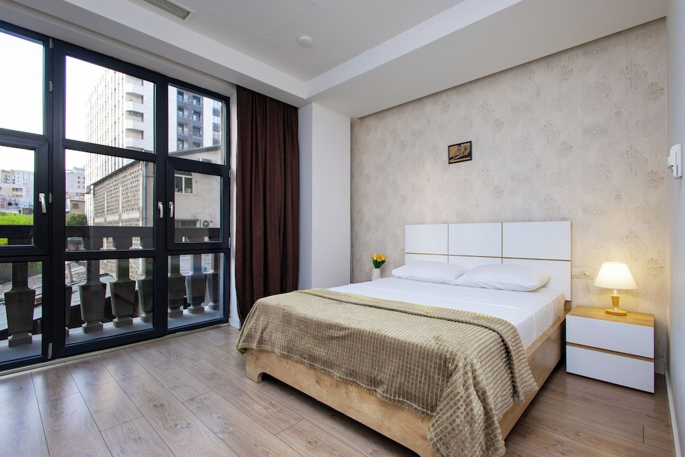 Aparthotel by Luxe Group KO16