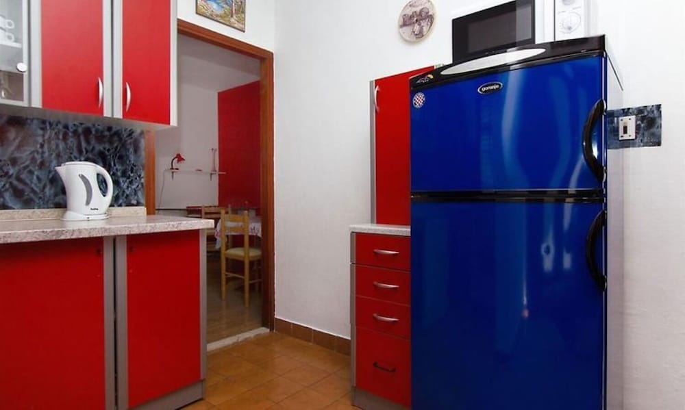 Bepoto - Family Apartment With Terrace - A1 view 3