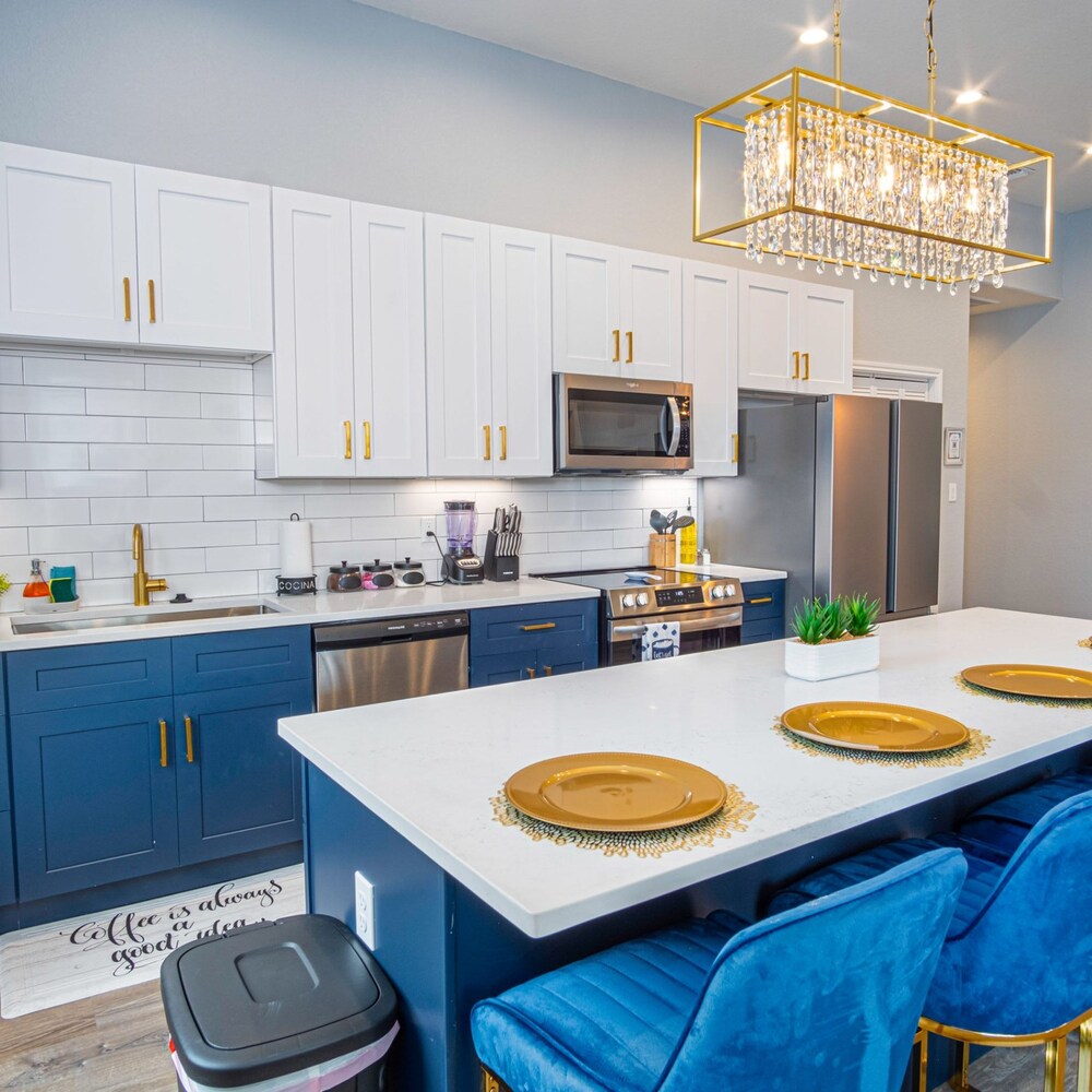 Trendy Historical Home Near Downtown Attractions
